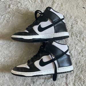 Black and White Nike Dunks